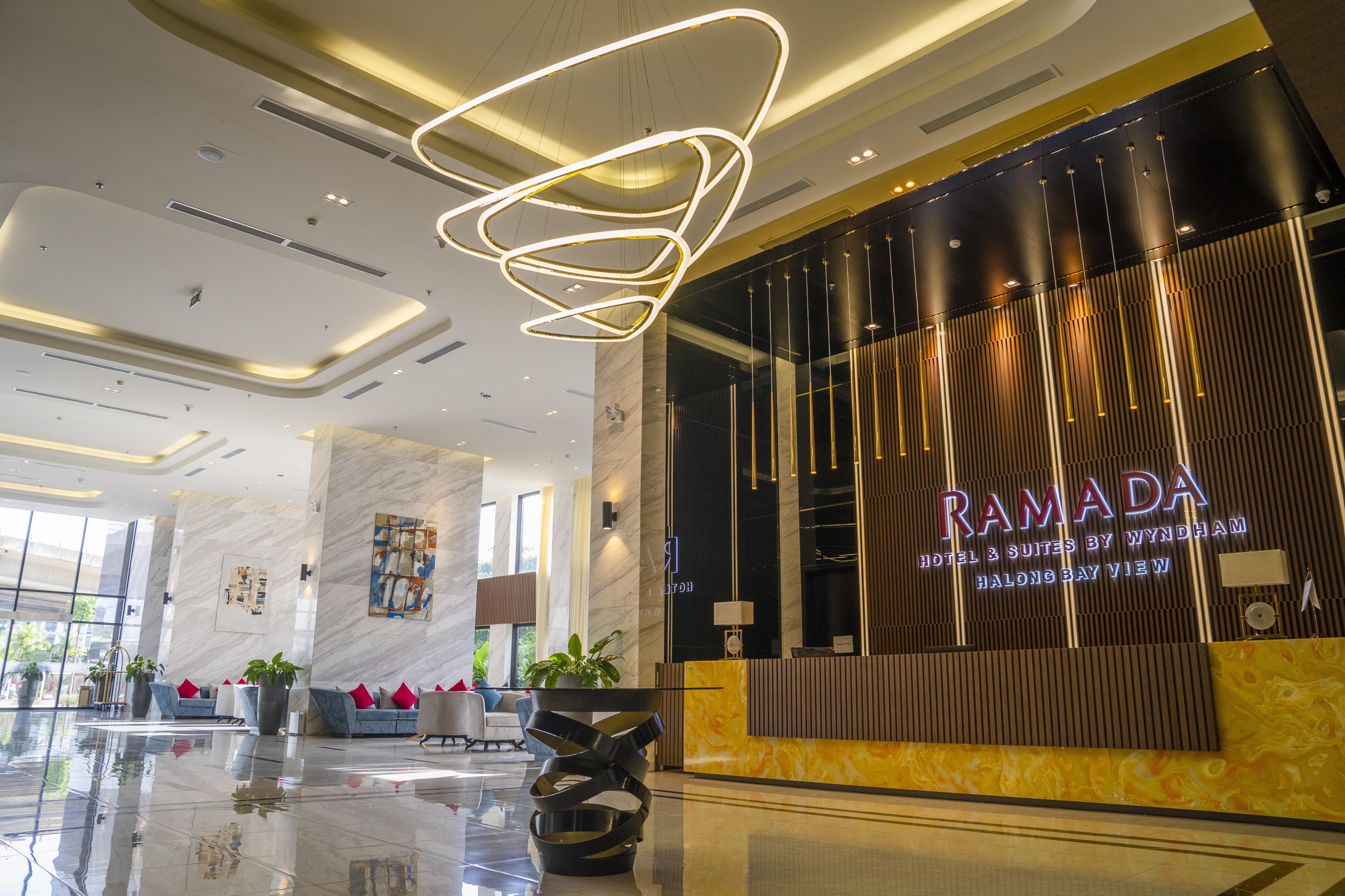 Ramada Hotel & Suites By Wyndham Halong Bay View Hạ Long Exterior foto